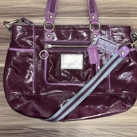 Coach poppy patent leather purple glam tote with crossbody strap - Picture 3 of 16